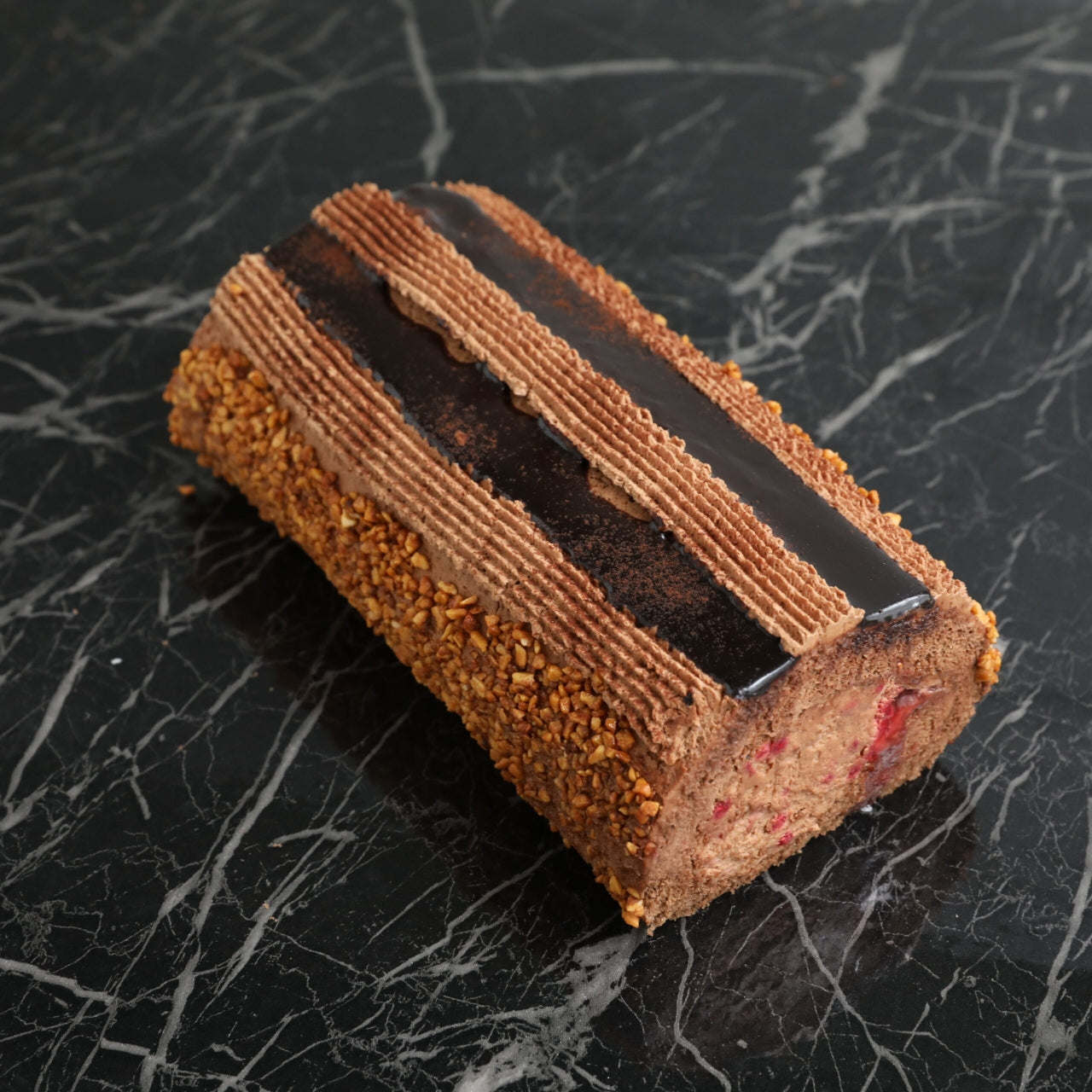 
                  
                    プレミアムロールケーキ　ブッシュドショコラ
                  
                